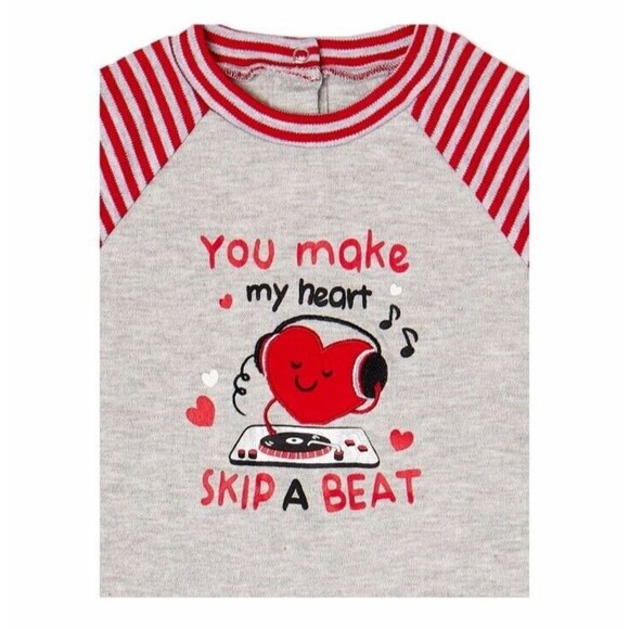 VALENTINE'S DAY UNISEX BABY ROMPER SIZE 3 - 6 MONTHS OUTFIT - Picture 3 of 3